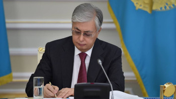 Фотография к новости: Глава государства подписал указ о сложении полномочий Правительства