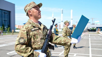 Фотография к новости: Кредиты, гранты и профессия: что предусмотрено для срочников в Казахстане