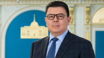 Фотография к новости: Канат Бозумбаев получил назначение после согласования в Курултае