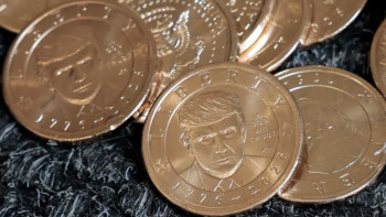 Фотография к новости: В США выпустили монету с Трампом