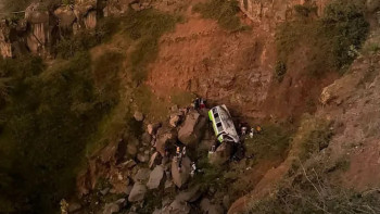 Фотография к новости: 22 человека погибли при падении автобуса в ущелье в Кабо-Верде