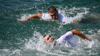 Фотография к новости: Минобороны показало водные испытания спецназа в Каспии