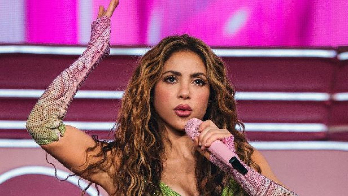  @shakira