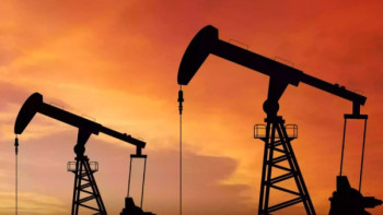 Фотография к новости: Нефть продолжает дорожать: Brent превысила психологическую отметку