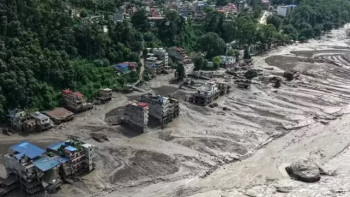Фотография к новости: Число жертв наводнения в Непале и Тибете превысило 1300 человек