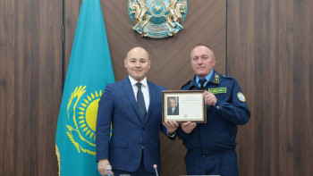 Фотография к новости: Тушивших гигантский пожар в «Семей орманы» наградили
