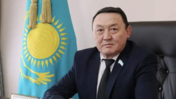 Фотография к новости: Закурил прямо на заседании: депутата маслихата оштрафовали