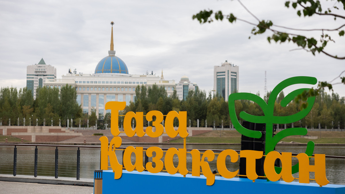  Сырым Рахимбеков