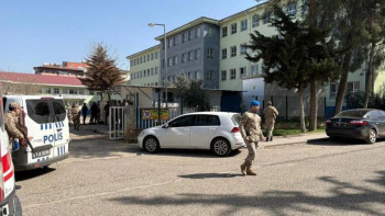 Фотография к новости: Стрельба у школы в Турции: пострадали 11 человек