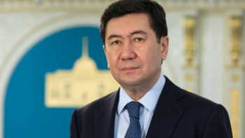 Фотография к новости: Ерлан Кошанов избран председателем Қазақстан Халық Кеңесі