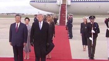 Фотография к новости: Трамп лично встретил Си Цзиньпина в США: лидеры обсудят торговлю и ИИ