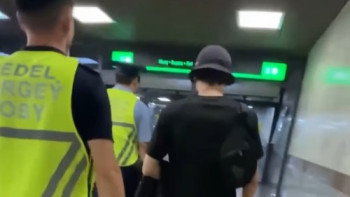 Фотография к новости: Поездка в метро обернулась уголовным делом: что нашли у алматинца