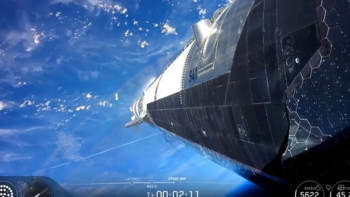 Фотография к новости: SpaceX впервые вывела Starship на орбиту в рамках 14-го испытательного полета