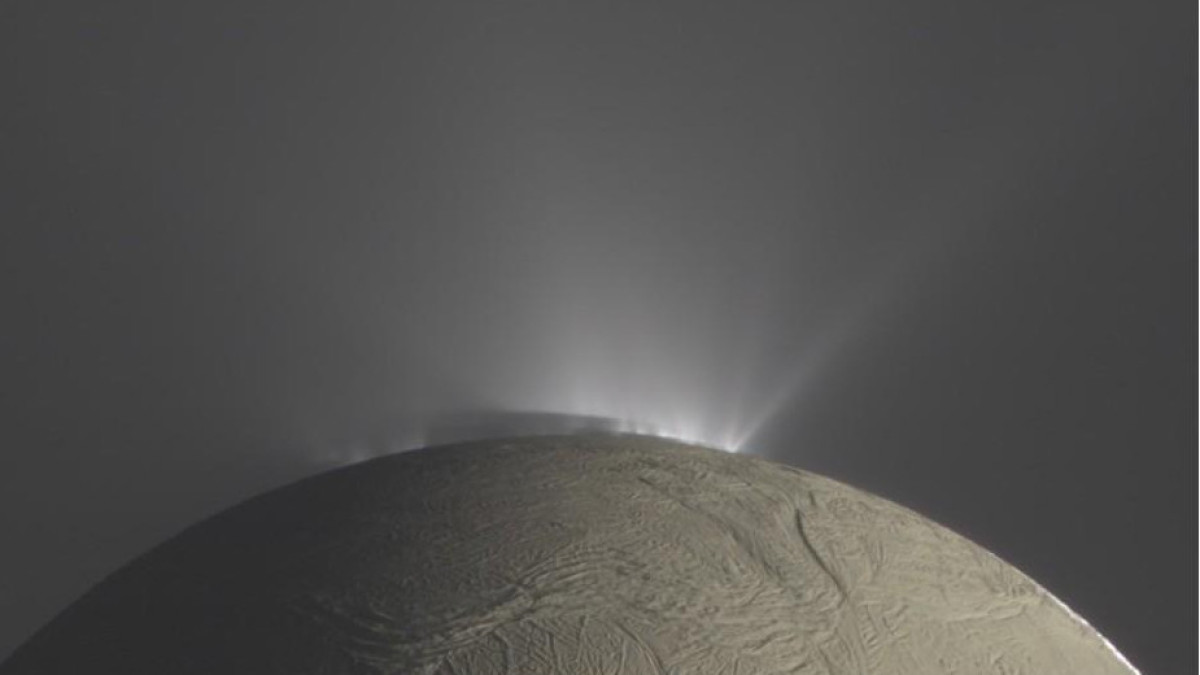  NASA/JPL/Space Science Institute