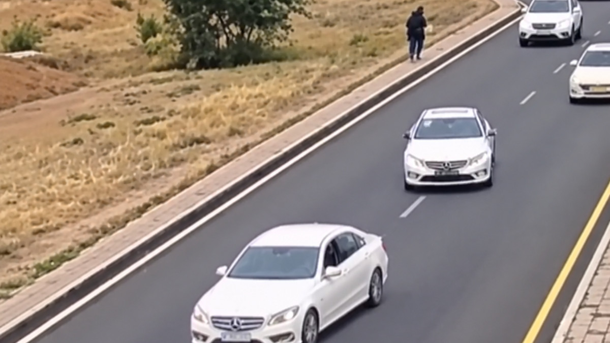  кадр из видео/instagram.com/policeofkaraganda/