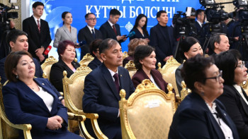 Фотография к новости: Все школы Казахстана получат доступ к цифровым платформам и технологиям ИИ – Токаев