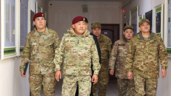 Фотография к новости: Министр обороны проверил воинские подразделения Акмолинского гарнизона