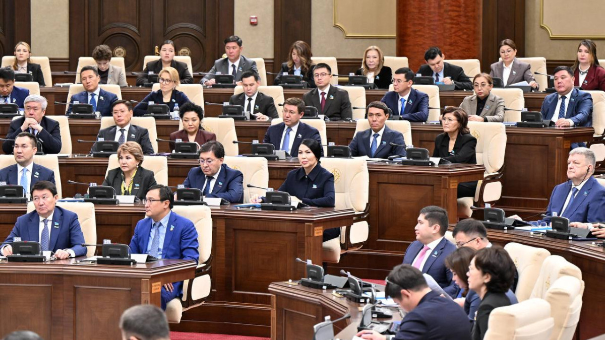  пресс-служба Парламента