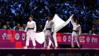 Фотография к новости: Казахстан официально принял флаг чемпионата мира по дзюдо 2027 года