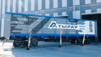 Фотография к новости: В Атырау выпустили тысячный полувагон