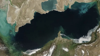 Фотография к новости: В Каспийском море у берегов Казахстана появился новый остров