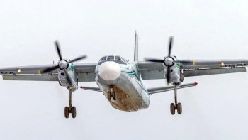 Фотография к новости: Военный самолет врезался в жилой дом в Судане: погибли пятеро детей