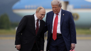 Фотография к новости: Трамп приостановил новые санкции против России, которые сам же ввёл