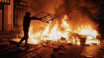 Фотография к новости: Погромы во Франции могут обойтись страховщикам в 1,2 млрд евро