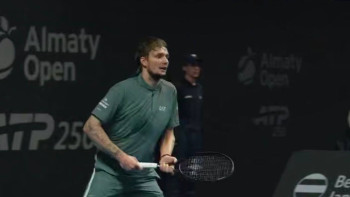 Фотография к новости: Александр Бублик вышел в полуфинал Almaty Open после победы над Хачановым