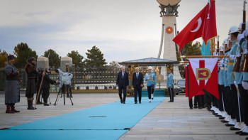 Фотография к новости: С почестями и артиллерийским салютом: Эрдоган устроил Токаеву торжественный приём