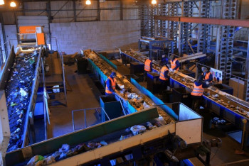 Цех по сортировке твердых бытовых отходов запустят в Атырау 