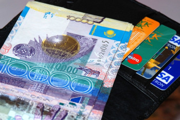 Как рассчитали среднюю зарплату астанчан, рассказали в акимате 