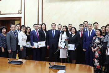 Фотография к новости: В Мангистауской области доля занятых в МСБ составляет 44,9%