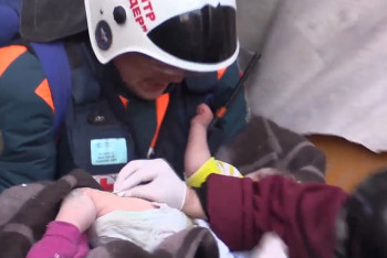 Фотография к новости: Улучшилось состояние младенца, спасённого из-под завалов в Магнитогорске