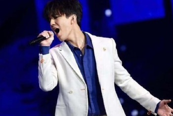 Фотография к новости: Димаш Кудайберген стал гостем новогодних программ на зарубежных телеканалах