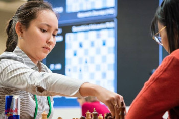 Фотография к новости: Казахстанские шахматистки вошли в ТОП 10 на ЧМ по быстрым шахматам