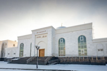 Уникальная мечеть "Aq meshit" открылась в Астане