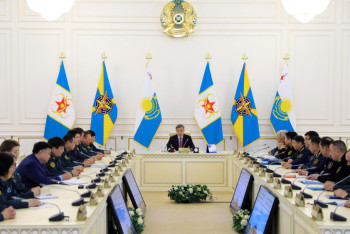 Ермекбаев провел расширенное совещание с руководящим составом Вооруженных сил РК 