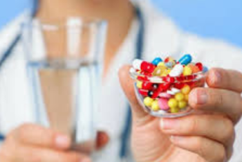 Астанчанин с редким заболеванием бесплатно получил лекарства на 234 млн тенге