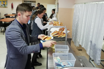 Буфеты честности заработали в школах Костаная