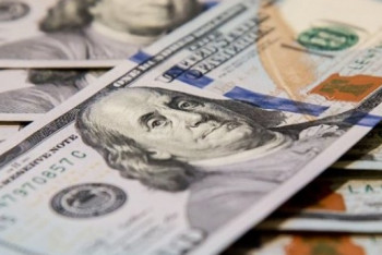 Доллар подорожал до 374 тенге