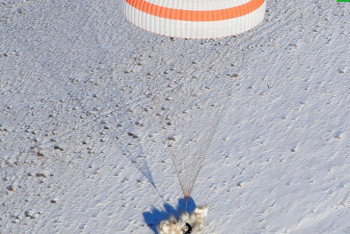 Фотография к новости: Космонавты МКС вернулись на Землю после длительной экспедиции