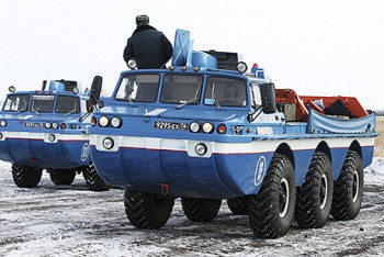 Фотография к новости: Поисково-эвакуационные машины-амфибии России выехали в район посадки корабля "Союз"