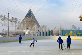 Северные олени, ледяные горки и катки: как в Астане создают новогоднюю атмосферу