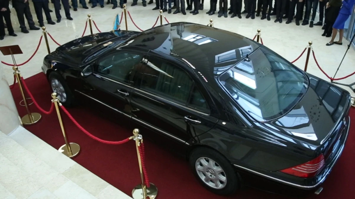 автора