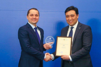 Фотография к новости: В Астане Тимур Токтабаев наградил иностранных инвесторов 