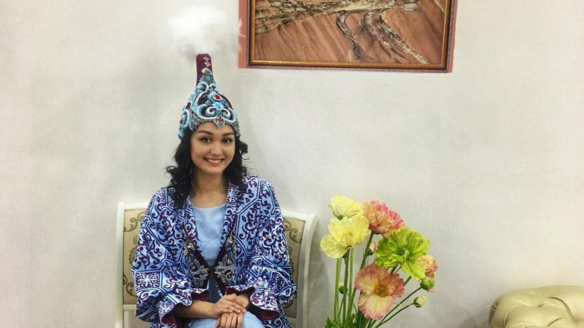 instagram.com/dimeliora_