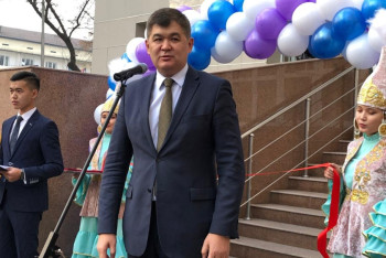 Фотография к новости: Биртанов открыл самое крупное студенческое общежитие в Казахстане