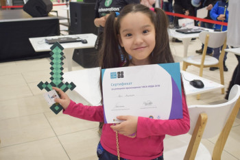 Более 300 тыс. школьников научились программированию в рамках акции "Час Кода"