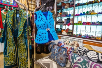 Фотография к новости: Выставка о культуре Казахстана проходит в Калмыкии